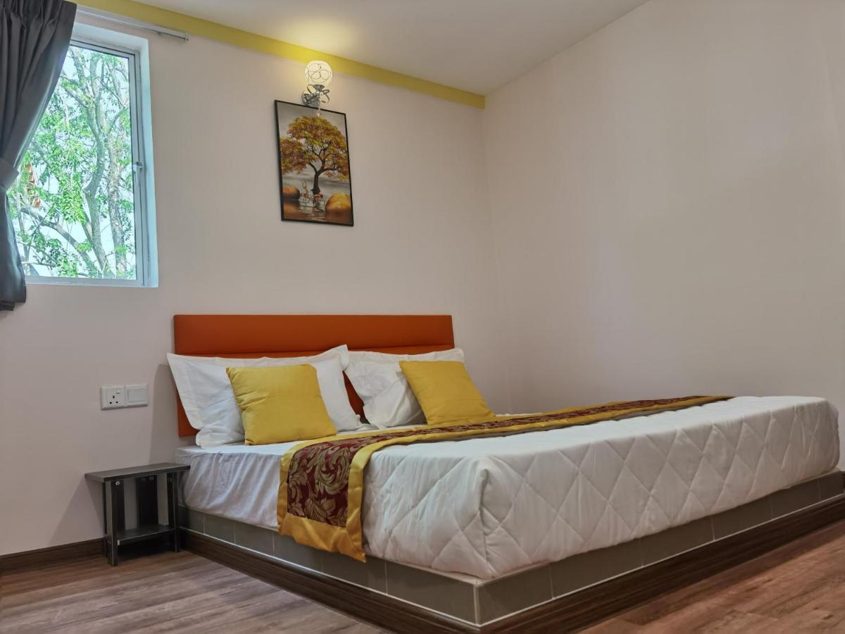 Mornings Hotel Сунгай Петани Екстериор снимка