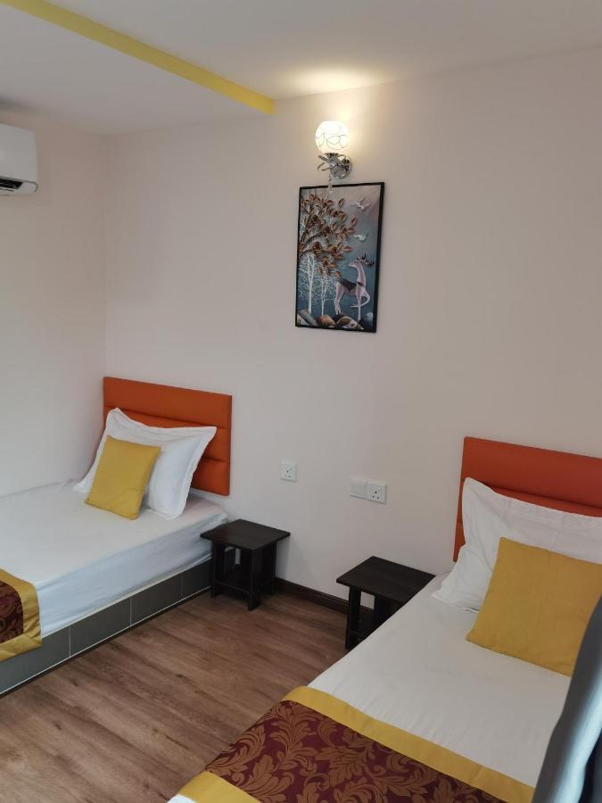 Mornings Hotel Сунгай Петани Екстериор снимка