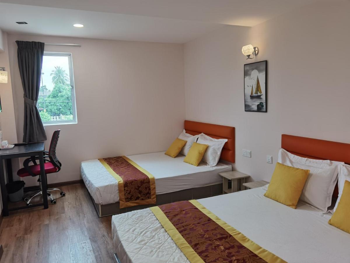 Mornings Hotel Сунгай Петани Екстериор снимка