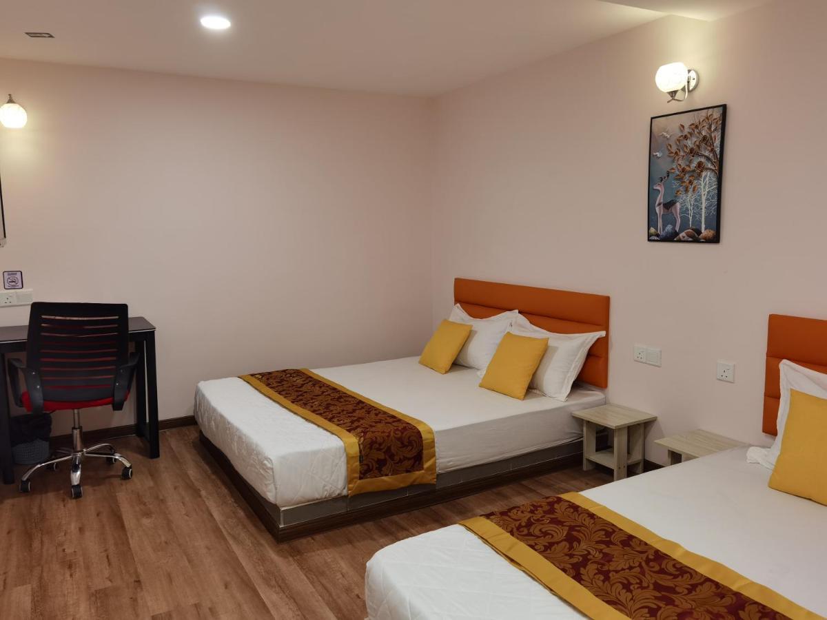 Mornings Hotel Сунгай Петани Екстериор снимка