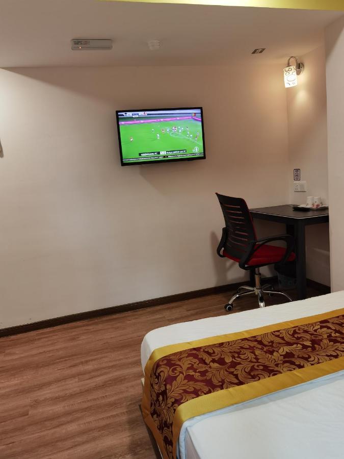 Mornings Hotel Сунгай Петани Екстериор снимка